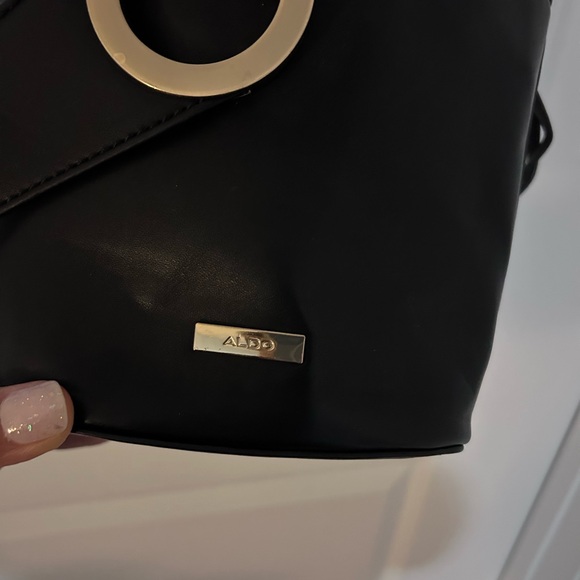 ALDO • Black Crossbody Bucket Bag • Med • - Picture 7 of 10
